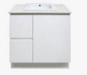 Mystique 750 Vanity – RHD – Kick – QS